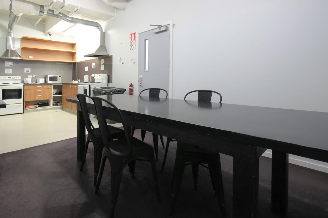 Laneway Backpackers Hostel Wellington Bagian luar foto